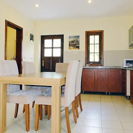 The Village Villas 24 فيلة *